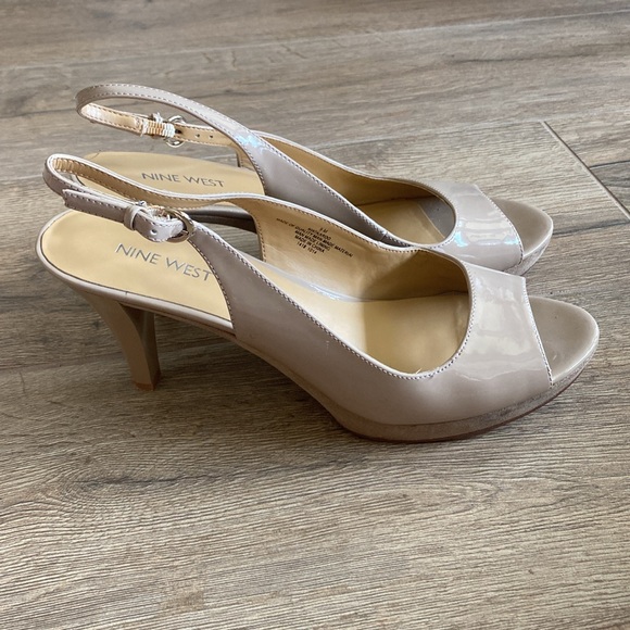 Nine West Peep Toe, Sling Back Heel - Picture 2 of 9
